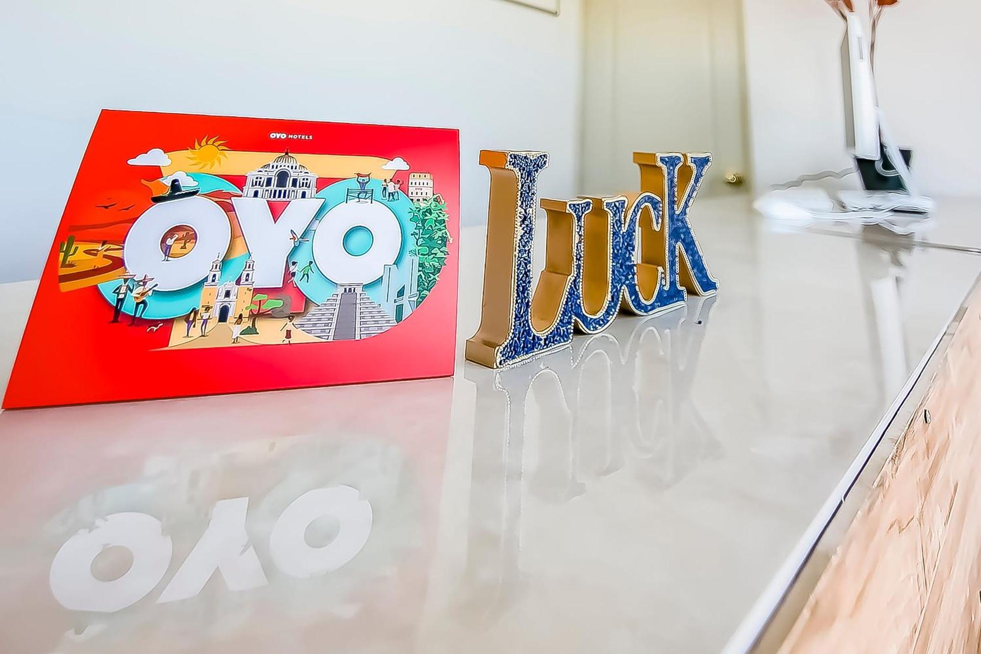 Oyo Hotel Plaza Las Torres, Cabo San Lucas Eksteriør bilde